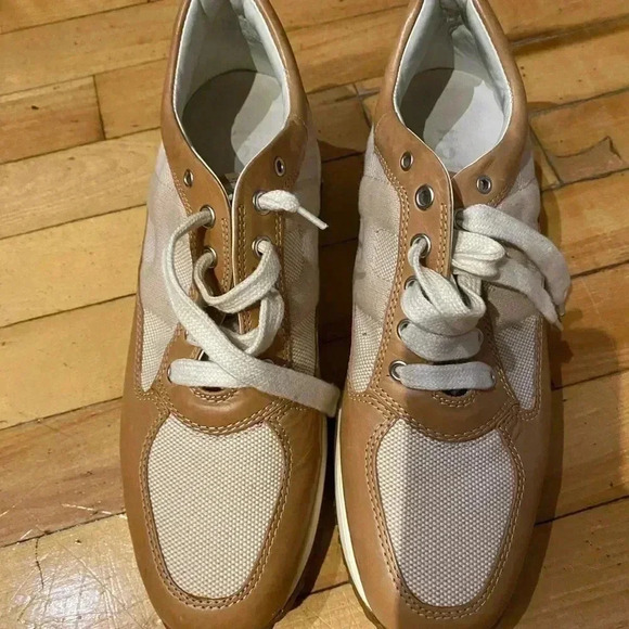 Hogan Women's Tan and White Sneakers - Picture 10 of 10